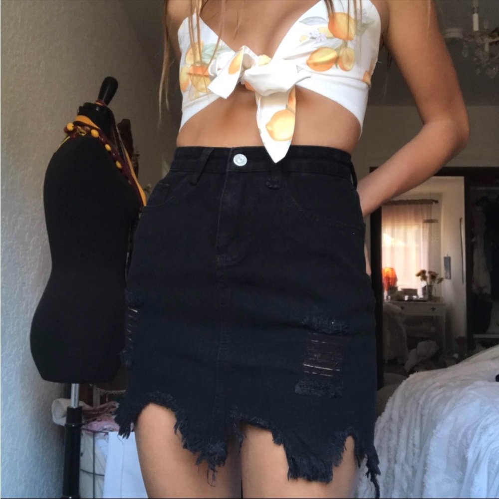 Lemon Crop Top - Picture 6 of 8